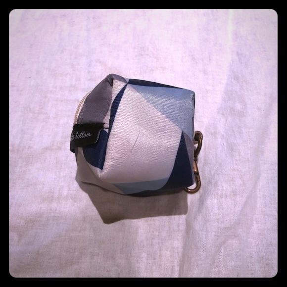 petunia pickle bottom pacifier porter